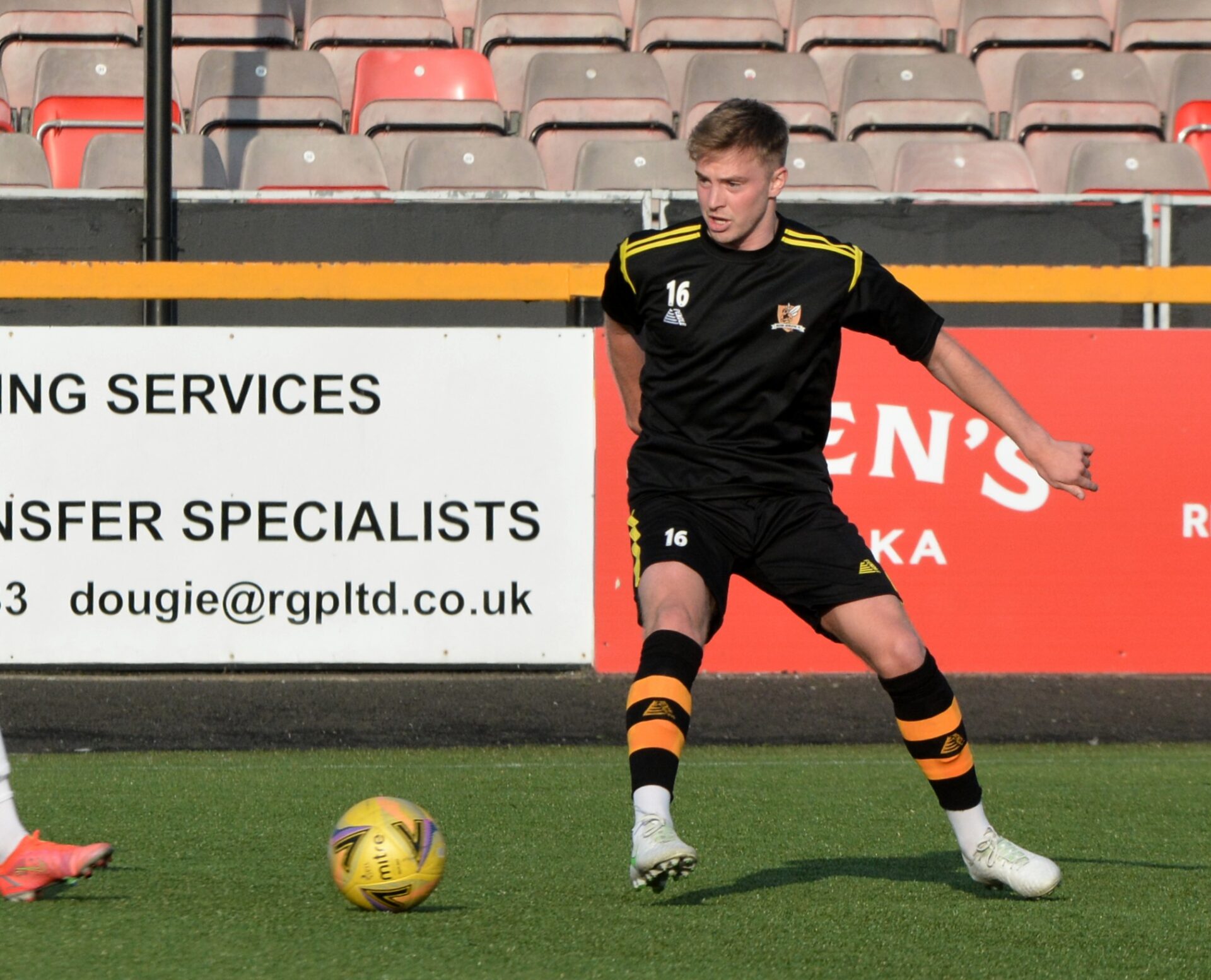 King & Armstrong the latest signings. Alloa Athletic FC